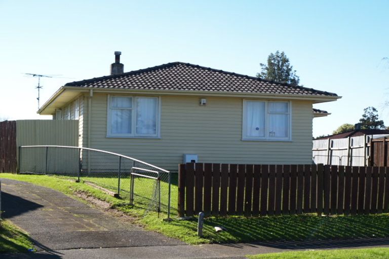 Photo of property in 21 Courtenay Crescent, Mangere East, Auckland, 2024