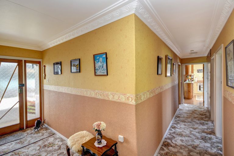 Photo of property in 30 Bayne Terrace, Macandrew Bay, Dunedin, 9014