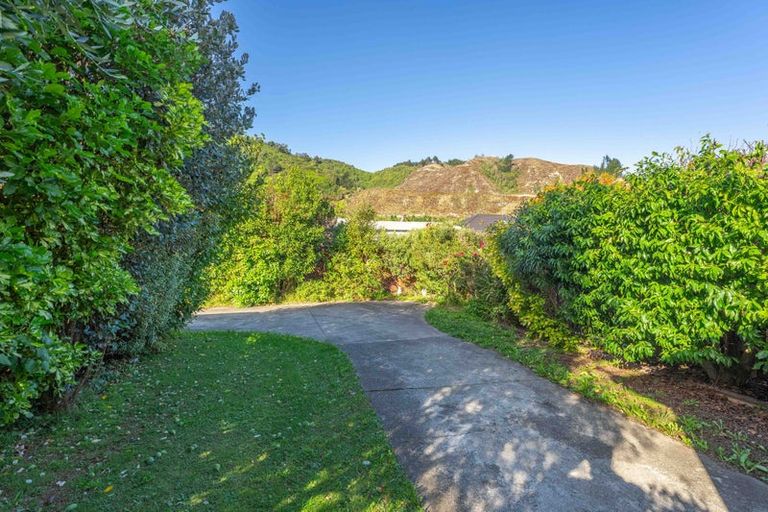 Photo of property in 28a He Awa Crescent, Waikanae, 5036