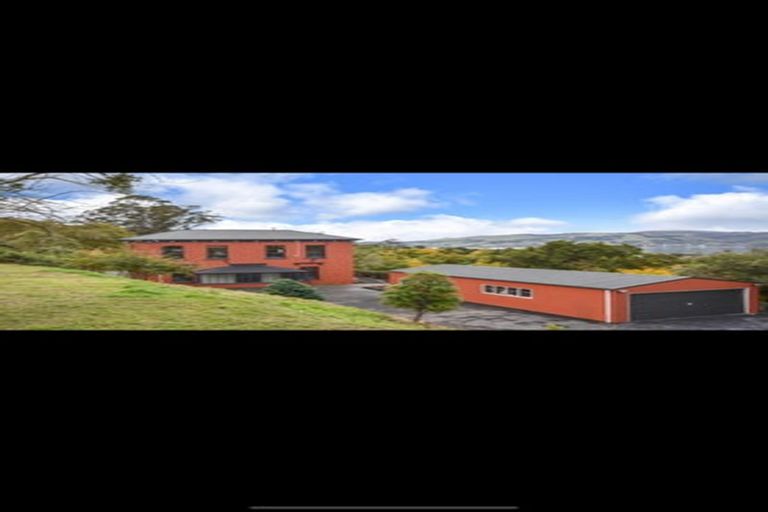 Photo of property in 16 Ascog Road, Ravensbourne, Dunedin, 9022