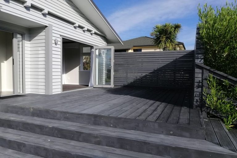 Photo of property in 1/10 Victoria Street, Ebdentown, Upper Hutt, 5018