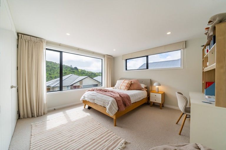 Photo of property in 8 Ramarama Lane, Crofton Downs, Wellington, 6035