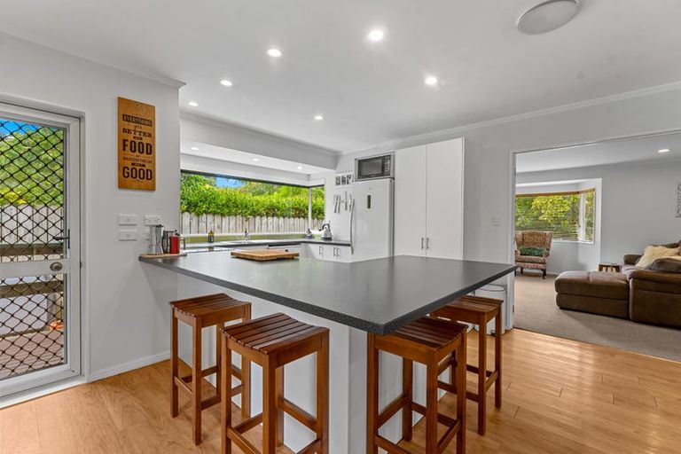 Photo of property in 19 Rosella Grove, Waimauku, 0812