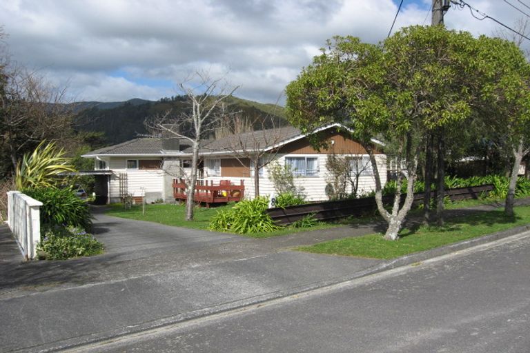 Photo of property in 8 Sharpe Crescent, Wainuiomata, Lower Hutt, 5014
