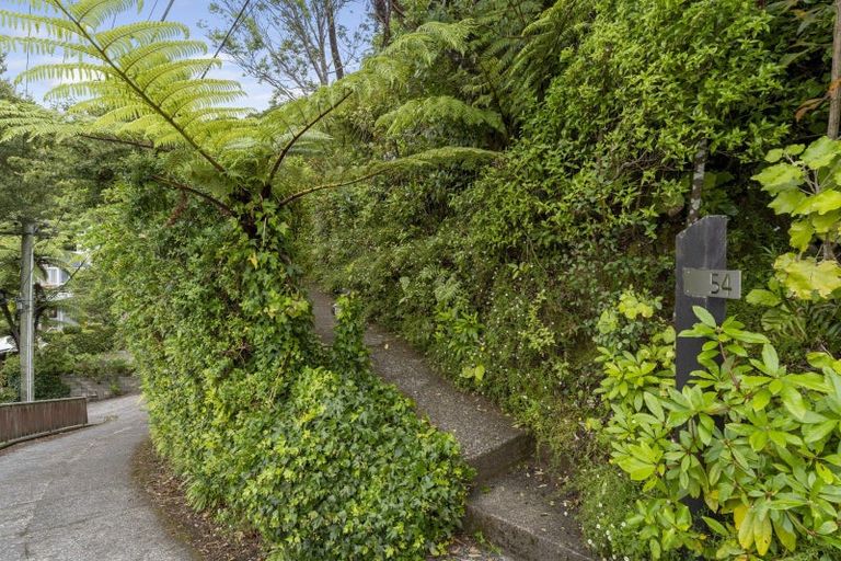 Photo of property in 54 Baroda Street, Khandallah, Wellington, 6035