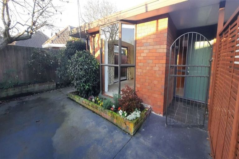 Photo of property in 226 Yaldhurst Road, Avonhead, Christchurch, 8042