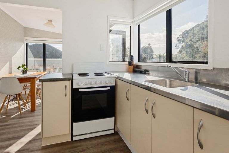 Photo of property in 3 Tupoki Street, Glen Avon, New Plymouth, 4312