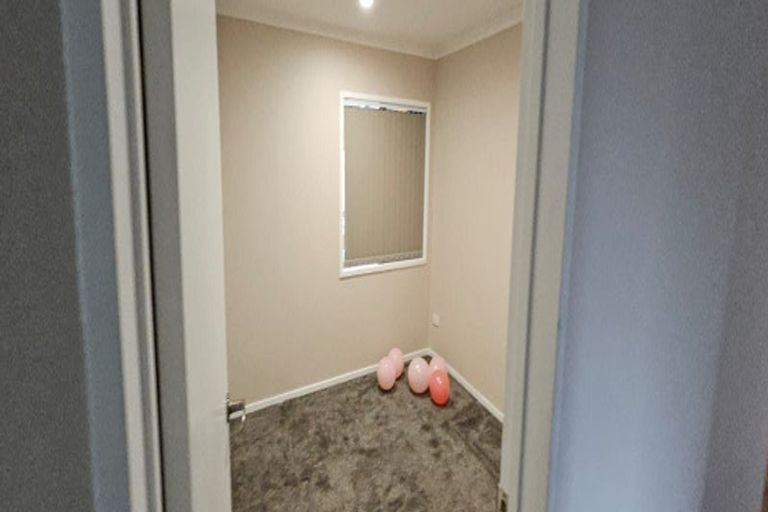 Photo of property in 92c Cargill Street, Papakura, 2110