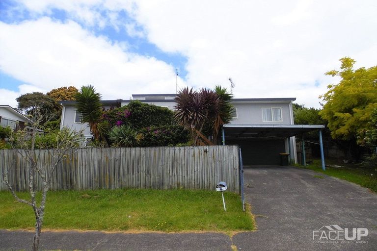 Photo of property in 4 Carillon Place, Massey, Auckland, 0614