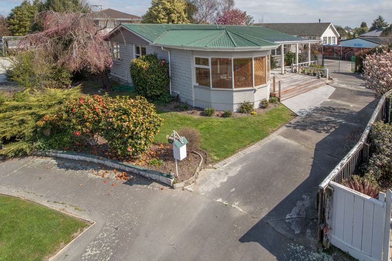 Photo of property in 14 Blairdon Place, Bishopdale, Christchurch, 8053