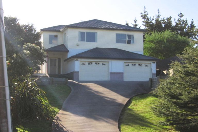 Photo of property in 11 Kaitawa Street, Waikanae Beach, Waikanae, 5036