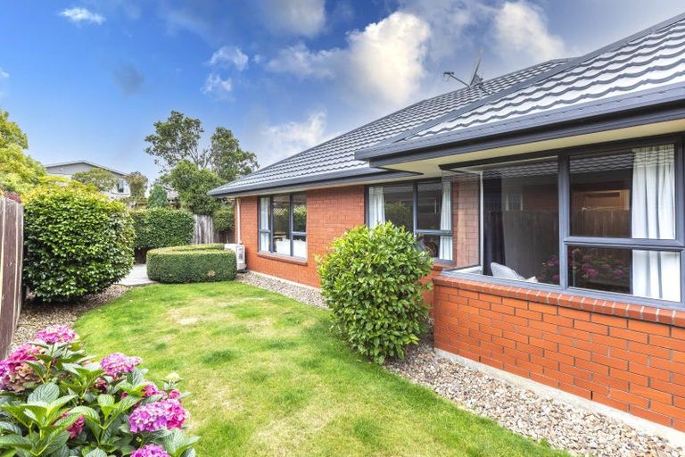 Photo of property in 1/129 Avonhead Road, Avonhead, Christchurch, 8042