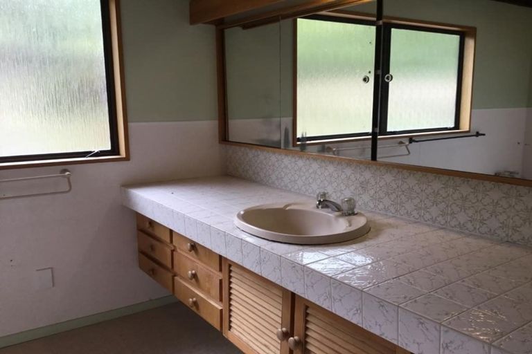 Photo of property in 50-52 The Esplanade, Omokoroa, 3114