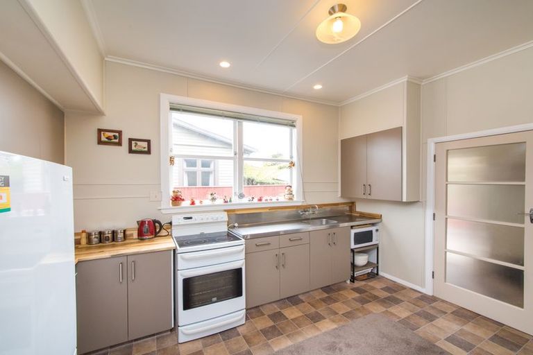 Photo of property in 18 Rongopai Street, Palmerston North, 4414