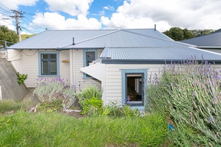 Photo of property in 19 Chatham Street, Berhampore, Wellington, 6023