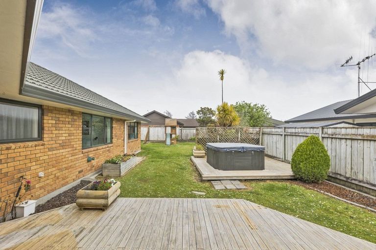 Photo of property in 8 Woodgate Court, Fitzherbert, Palmerston North, 4410