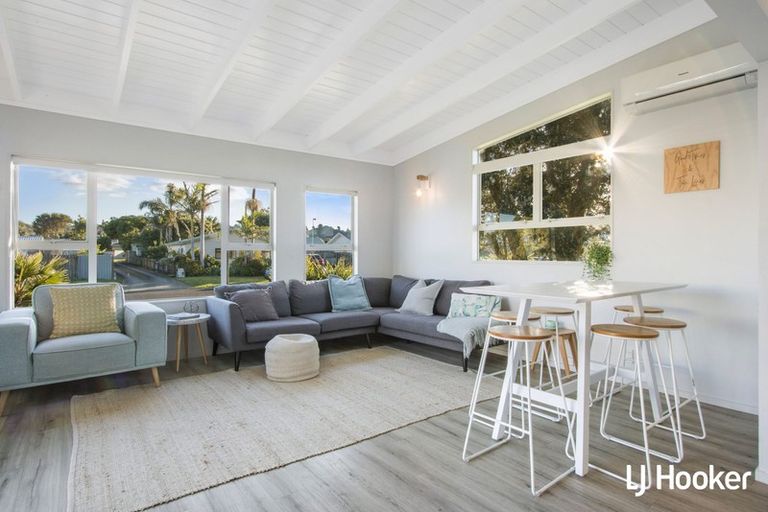 Photo of property in 4 Hereford Place, Waihi Beach, 3611