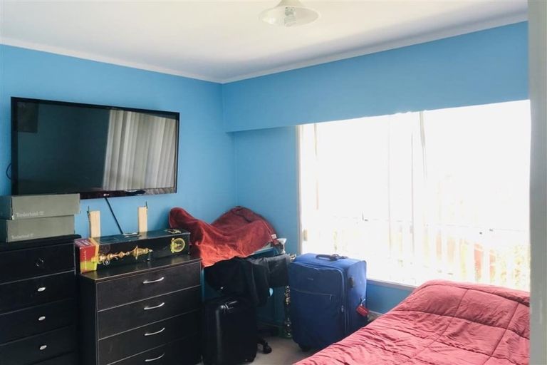 Photo of property in 5 Lendenfeld Drive, Papatoetoe, Auckland, 2025