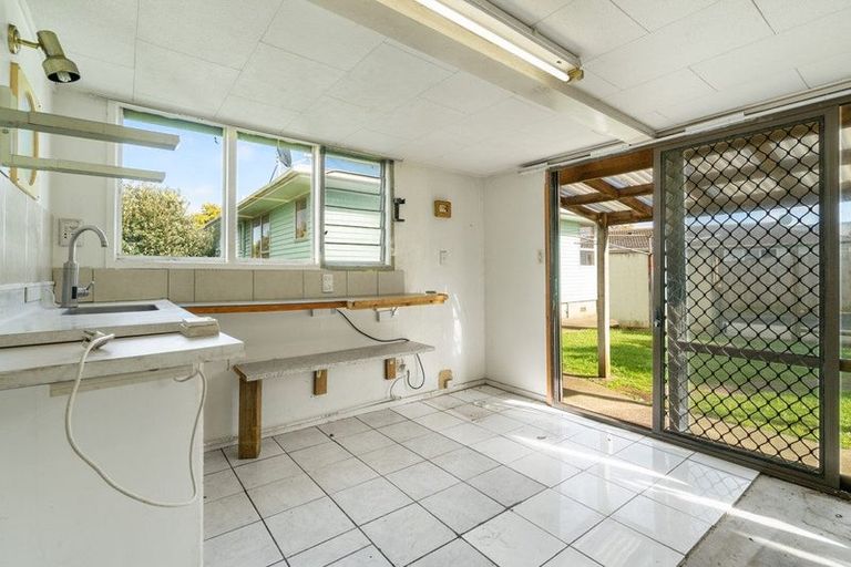 Photo of property in 16 Feasegate Street, Manurewa, Auckland, 2102