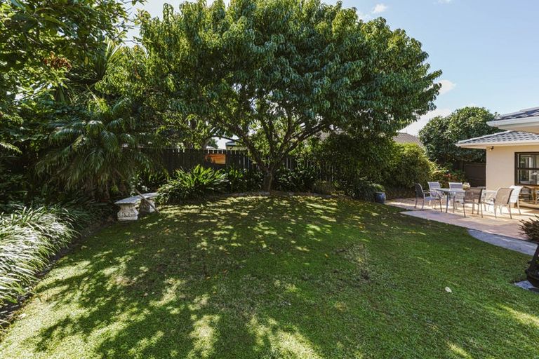 Photo of property in 14 Foxbridge Lane, Conifer Grove, Takanini, 2112