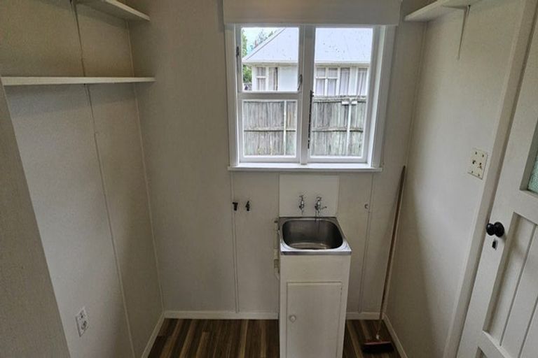 Photo of property in 2 Nyton Place, Bryndwr, Christchurch, 8053