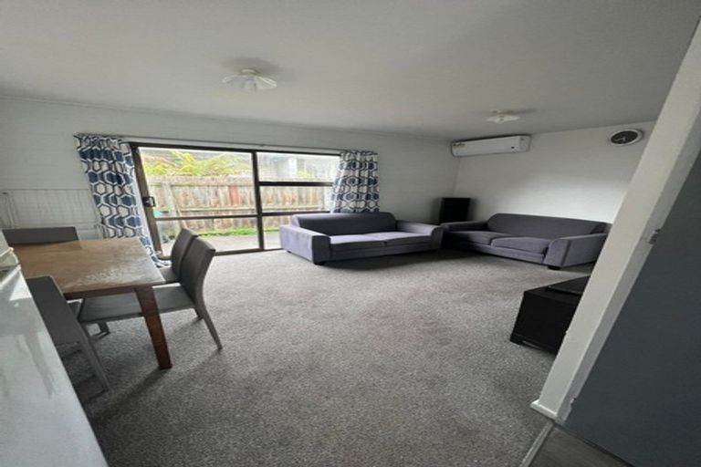 Photo of property in 2/47 Brockworth Place, Riccarton, Christchurch, 8011