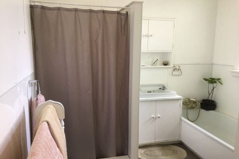 Photo of property in 2 Snappers Lane, Foxton Beach, Foxton, 4815