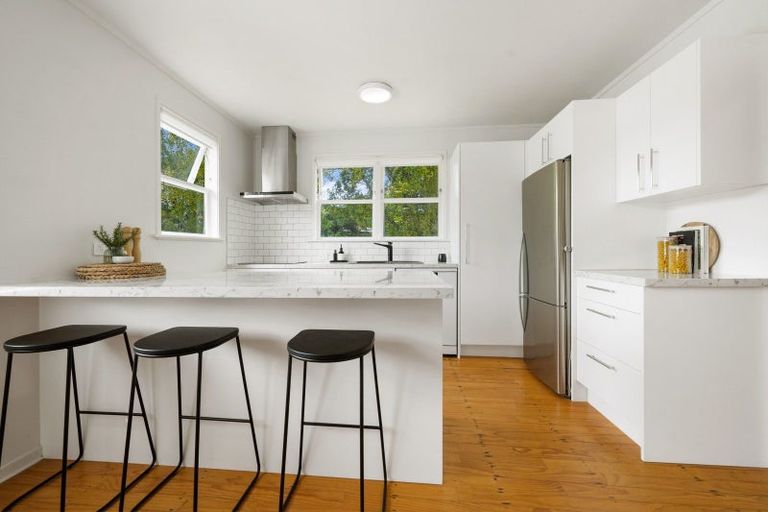 Photo of property in 7 Mcphail Street, Birkdale, Auckland, 0626