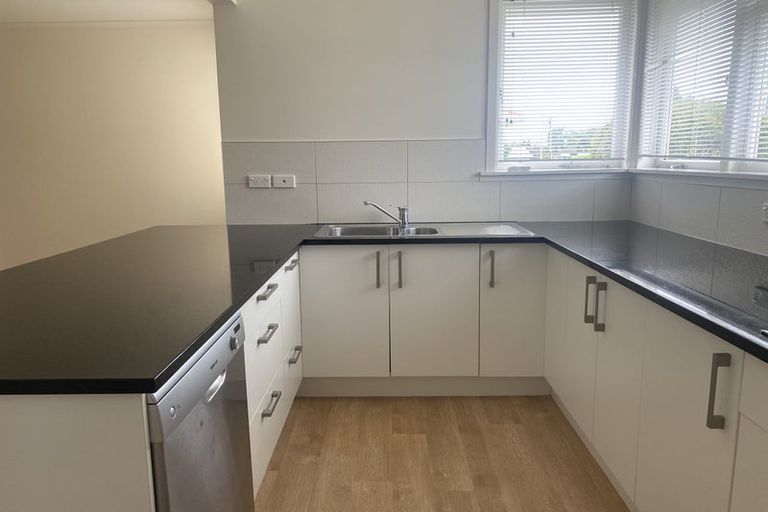 Photo of property in 17 Portal Crescent, Beerescourt, Hamilton, 3200