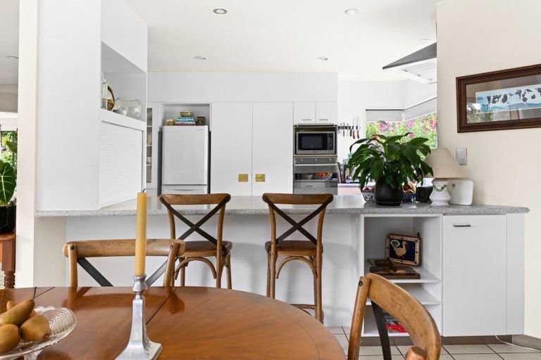 Photo of property in 145 Milton Road, Bluff Hill, Napier, 4110