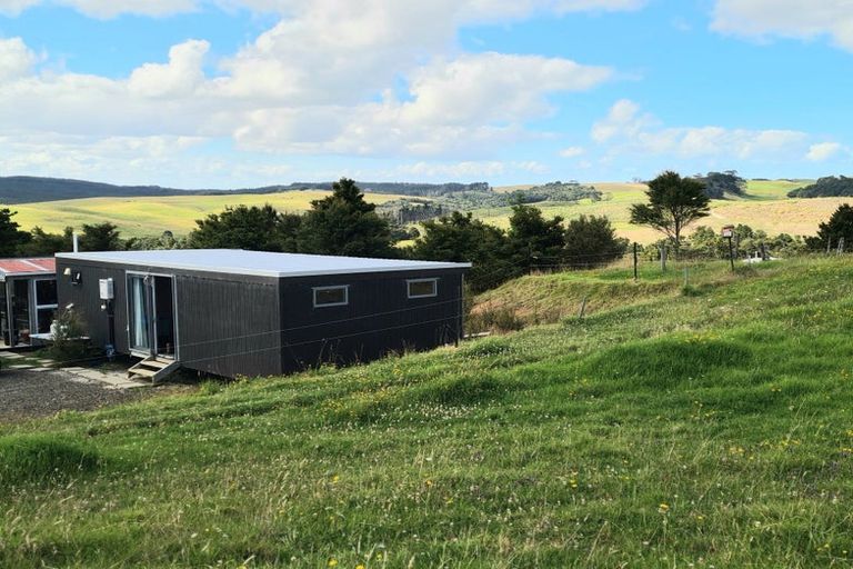 Photo of property in 304 Arapaoa Road, Tinopai, Matakohe, 0593