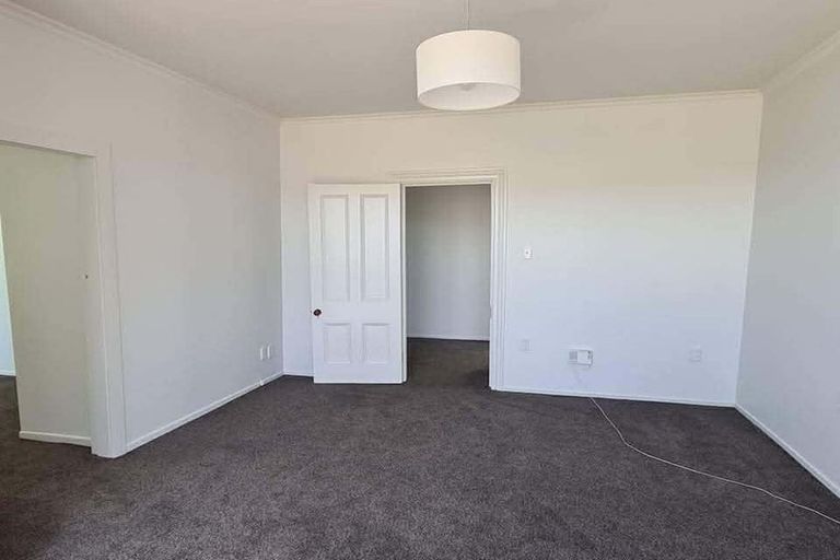 Photo of property in 1/57 Hawker Street, Mount Victoria, Wellington, 6011