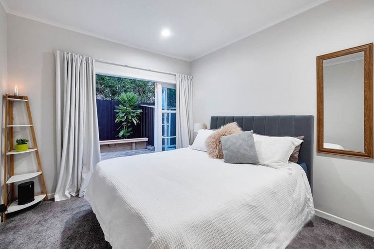 Photo of property in 1/53 Corunna Road, Milford, Auckland, 0620