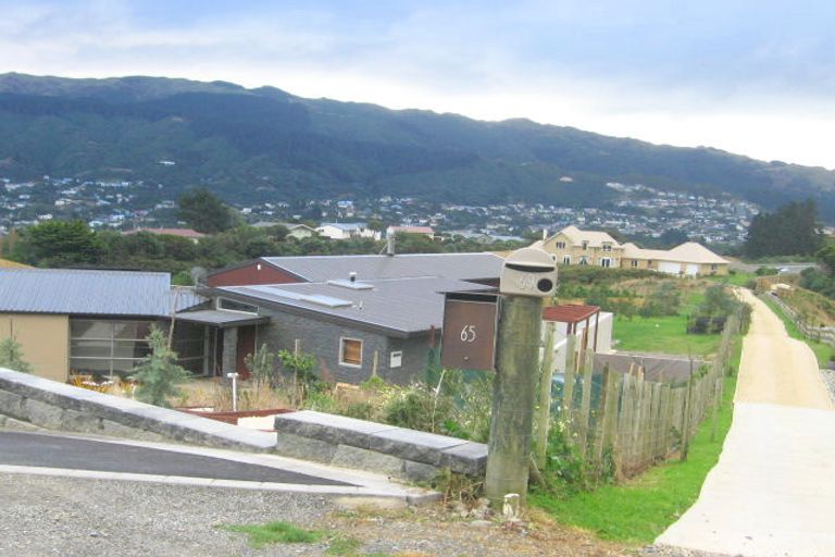 Photo of property in 65 Bing Lucas Drive, Tawa, Wellington, 5028