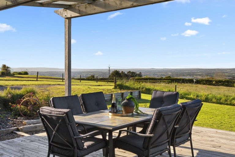 Photo of property in 118 Paparata Road, Bombay, 2675