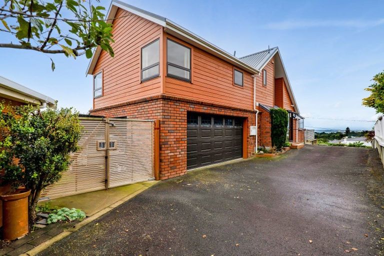 Photo of property in 52 Bayly Road, Blagdon, New Plymouth, 4310
