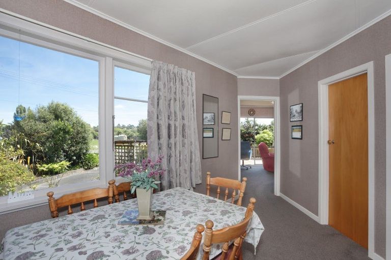 Photo of property in 19 Ingham Street, Halcombe, Feilding, 4779