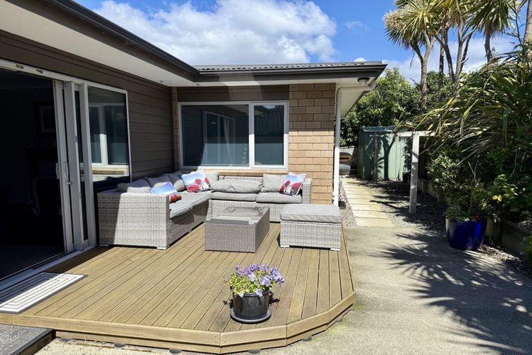 Photo of property in 46 Simpson Crescent, Raumati Beach, Paraparaumu, 5032
