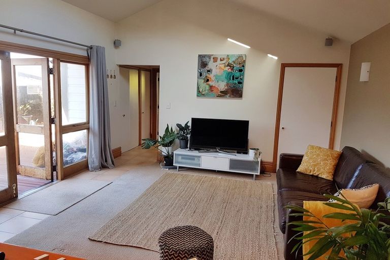 Photo of property in 9 Ribble Street, Island Bay, Wellington, 6023