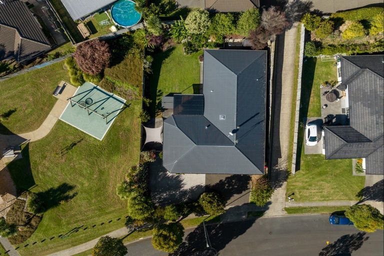 Photo of property in 57 Oteki Park Drive, Welcome Bay, Tauranga, 3112