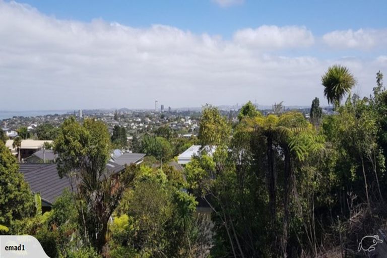 Photo of property in 21a Parr Terrace, Castor Bay, Auckland, 0620