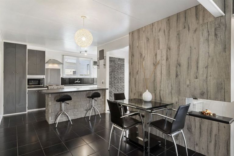 Photo of property in 17 Taurus Crescent, Beach Haven, Auckland, 0626
