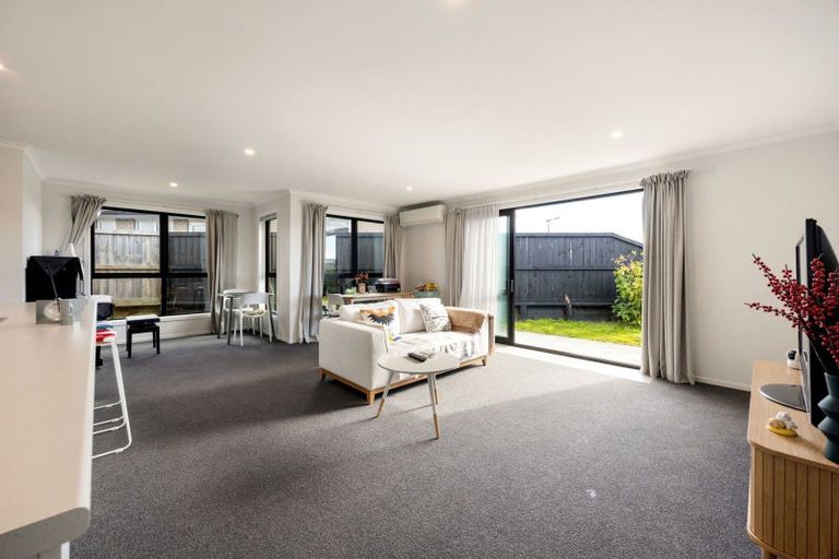 Photo of property in 52 Pragma Rise, Rototuna North, Hamilton, 3210