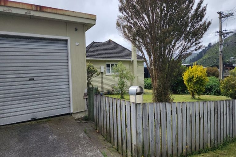 Photo of property in 2 Bledisloe Crescent, Wainuiomata, Lower Hutt, 5014