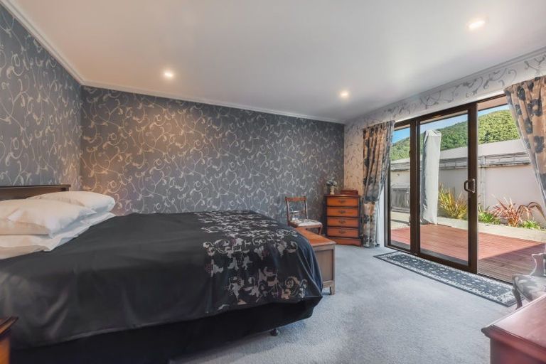 Photo of property in 5 Nautique Place, Waikawa, Picton, 7220