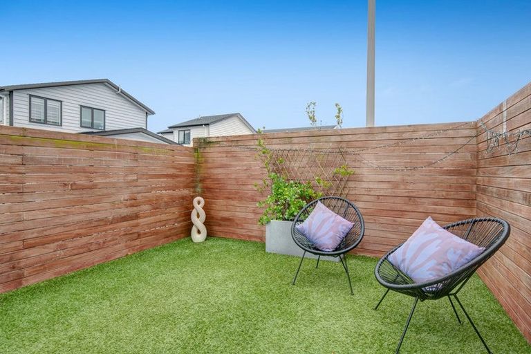 Photo of property in 9 Barque Rise, Long Bay, Auckland, 0630