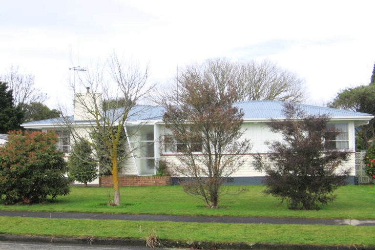 Photo of property in 28 Galway Avenue, Hokowhitu, Palmerston North, 4410