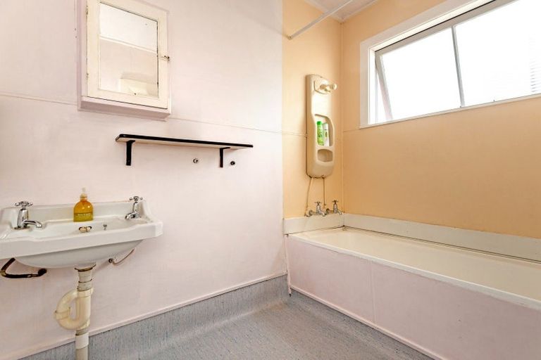 Photo of property in 1 Willow Street, Mangapapa, Gisborne, 4010