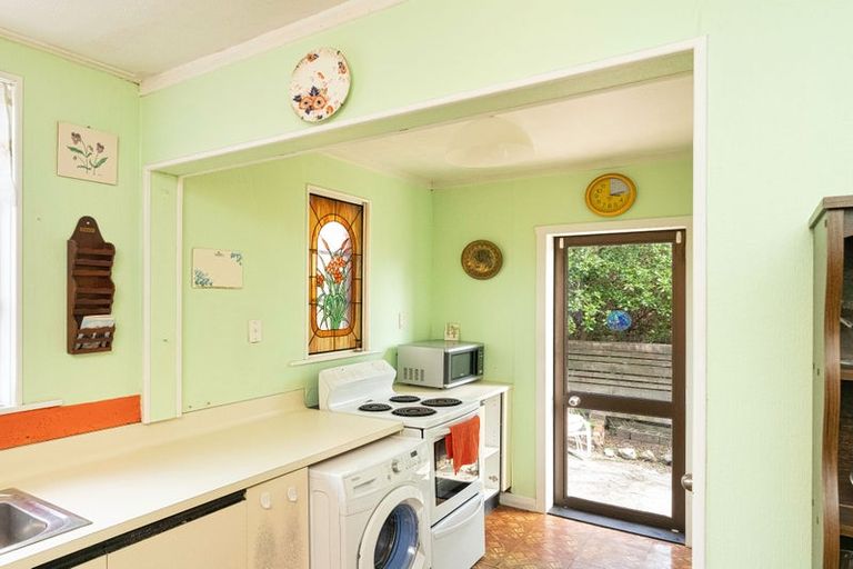 Photo of property in 89 Golf Road, Paraparaumu Beach, Paraparaumu, 5032