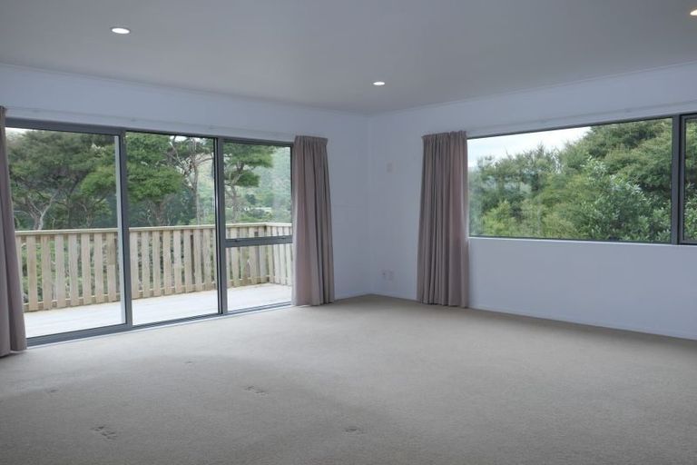 Photo of property in 17 Charlotte Way, Raumati South, Paraparaumu, 5032